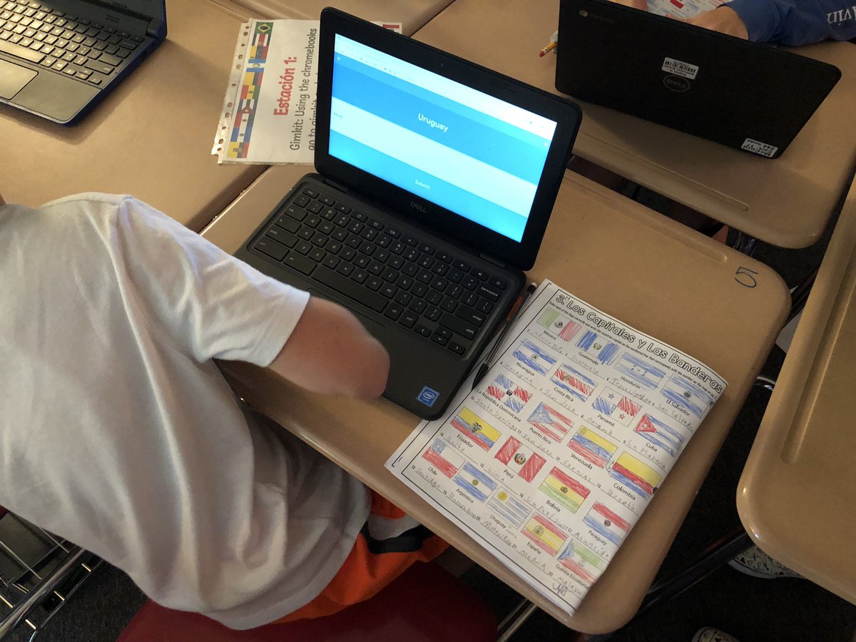 senorita_hanna's tweet image. Countries and capitals stations yesterday! #itsworthit #spanishteacher #engagedclass