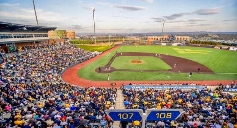 CarsonEstridge's tweet photo. Very blessed to announce that I am furthering my baseball and academic career at West Virginia University.  Huge thanks to my parents and all of my coaches throughout the years for supporting me through this process. #GoMountaineers @GoBHSBaseball @WVUBaseball @STARSBASEBALLVA https://t.co/FutYSZ5nS1