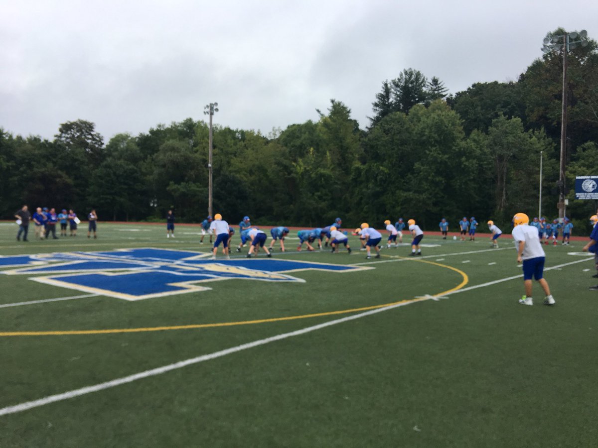 MahopacFB's tweet image. Enjoying a quick timeout from OUR @MahopacFB “Booster Night” 2 watch OUR @PacFootballMSA 13U Team Scrimmage @CarmelRams #FootballFootBALLFOOTBALL @MahopacSchools @miele_frank @MahopacTdClub