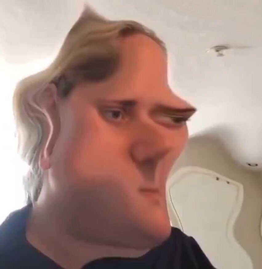 FeelingFisky's tweet photo. my dissolving stomach lining watching me order yet another iced coffee after not eating for 18 hours https://t.co/s5wQmic5N0