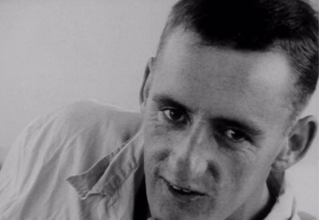 DarrenChesterMP's tweet photo. Will be an honour to attend today’s State Funeral in Albury for Tim Fischer. Conscripted in 1966, Tim trained as an officer &amp; served in Vietnam as a second Lieutenant. Wounded in action, Tim went on to an extraordinary career in politics &amp; public life. Thank you for your service. https://t.co/G7Zty59zBG