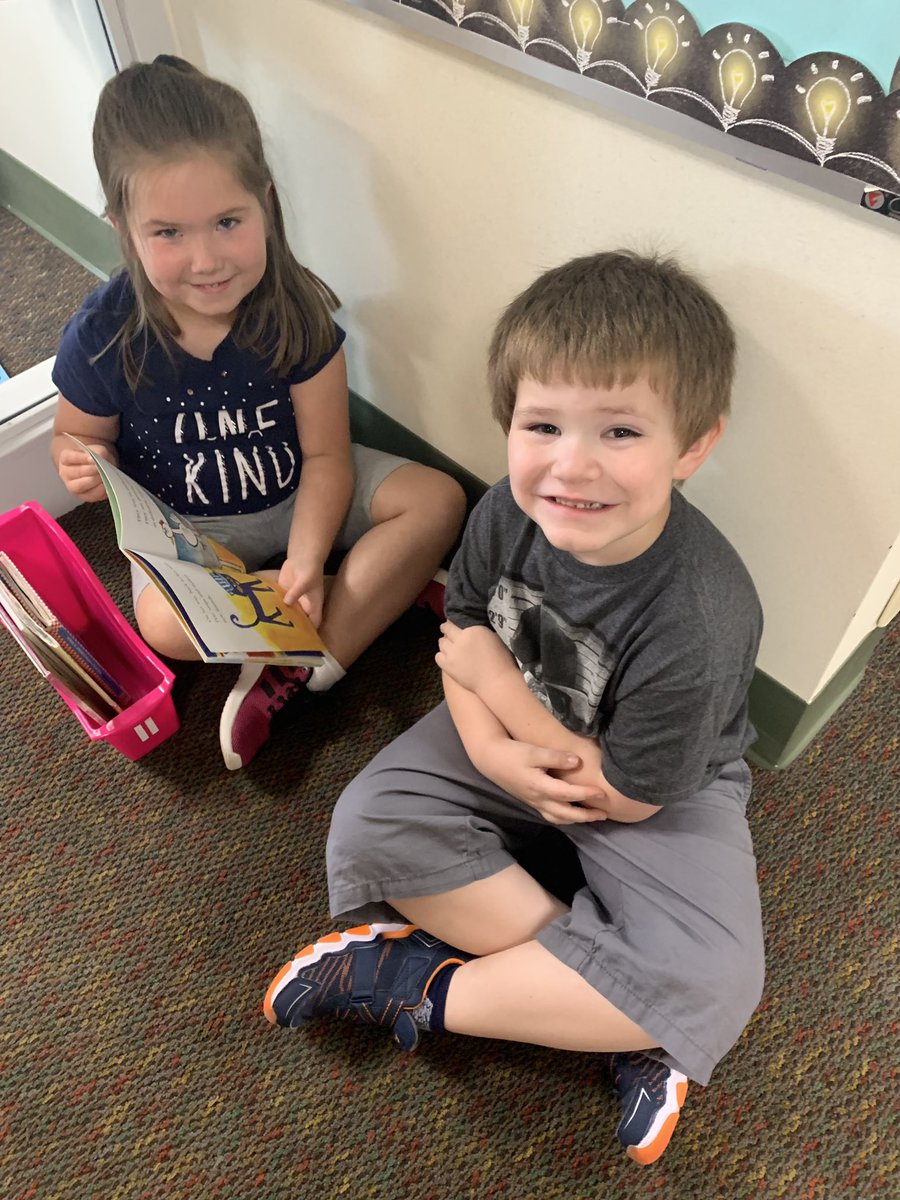 Miss_Zapien's tweet photo. We so enjoyed getting a visit from @sproutsinsecond and get our first Readers Are Leaders rewards program going! https://t.co/1PRiujlcGL