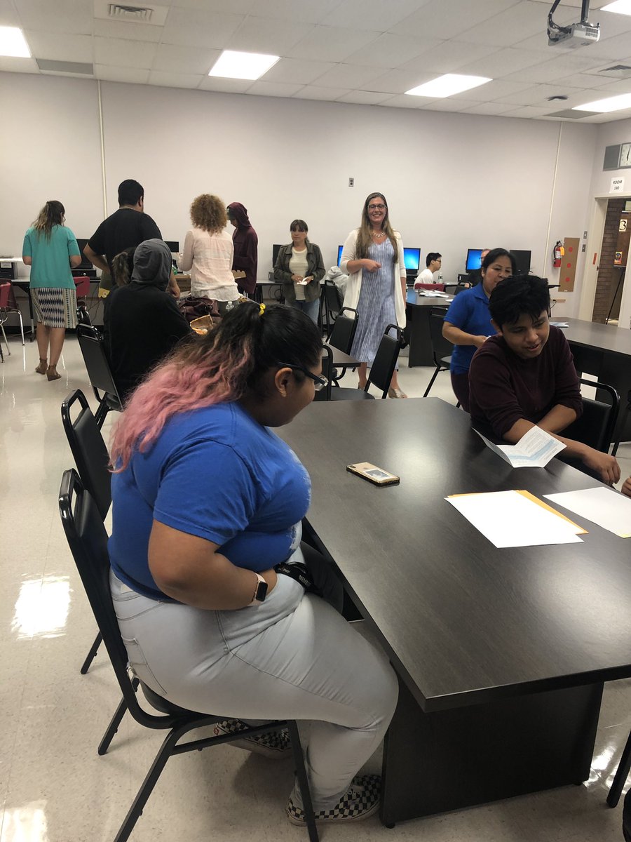 TheSourceRBRHS's tweet photo. @rbrhs RBRHS launches Inspire Academy with an ice cream social for students and their families. #Inspiretoachieve #Inspiretosucceed #successmindset #graduation https://t.co/VrrQz4StJF
