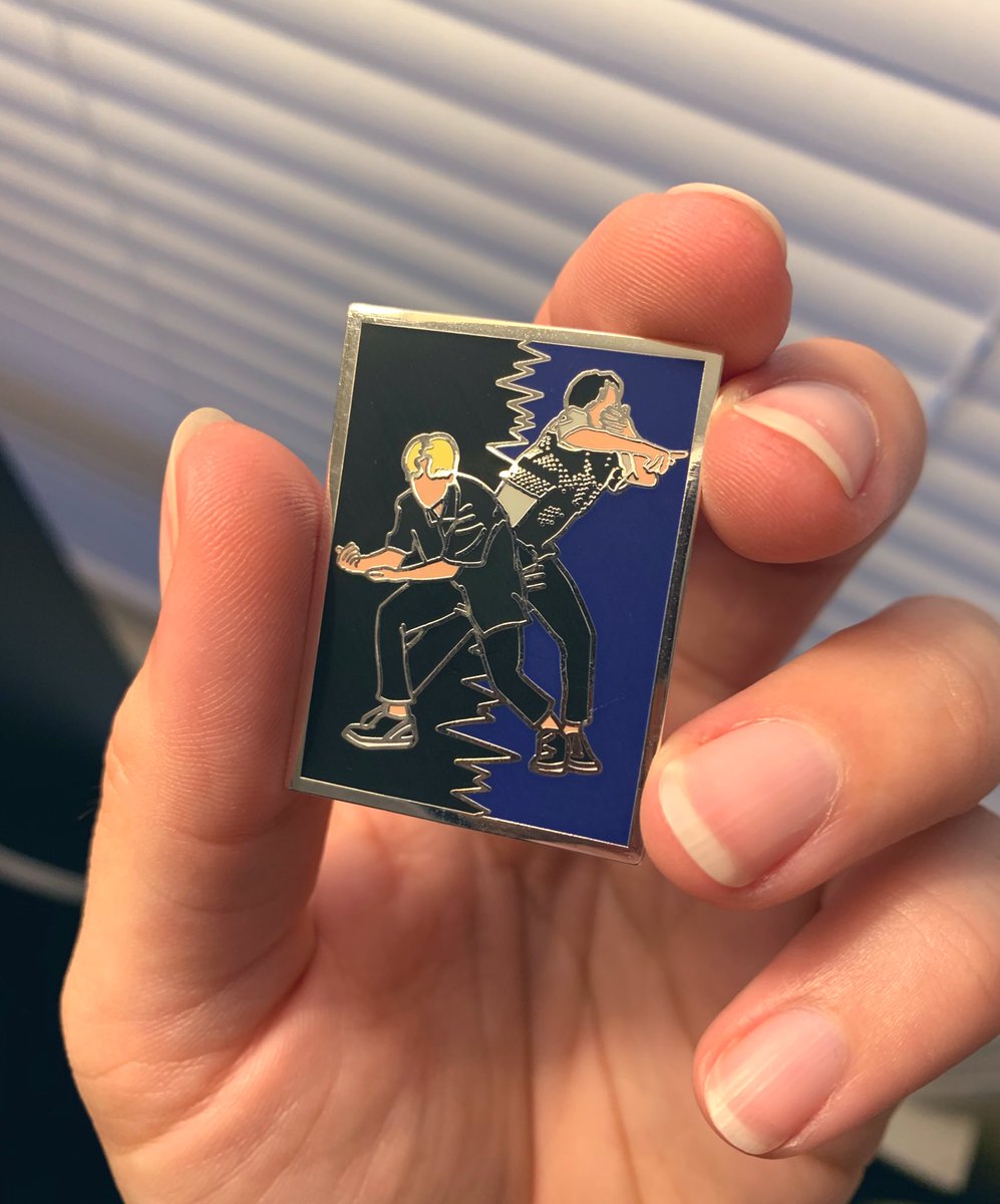UnderCoverHay's tweet photo. I’ll buy pretty much anything A.C.E related that Drakie makes at this point, but I finally received this lil cutie in the mail today and I’m basically obsessed. Thank you, @HallyuCreations! 😍🖤💙 https://t.co/KViKazOckN
