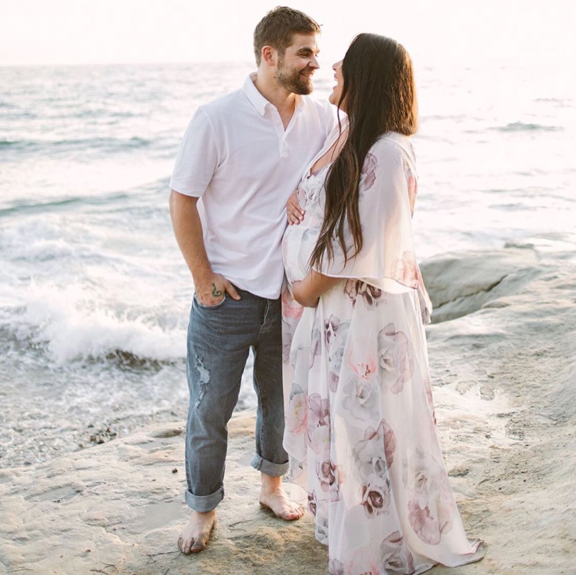 PlentyOfFish's tweet photo. We've got a Plenty of Fish baby on the way! 💙 🍼
"In just over 3 months, I get to add a new title to m y name: Mama 🥰 I can't wait to meet you baby Bryson 💙"
- Vanessa
#pofsuccess #successcouple #babyontheway https://t.co/bVpo1hkPFz