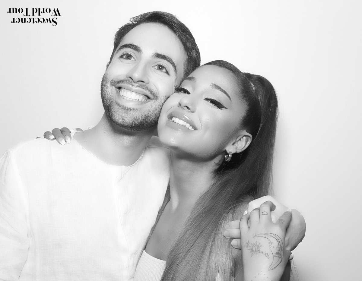 MarcoMik_'s tweet photo. Acceptance, love and kindness ❤️
#SweetenerWorldTour #sweetenerworldtouramsterdam #SWTAmsterdam #ArianaGrande https://t.co/jpKm2QcJye