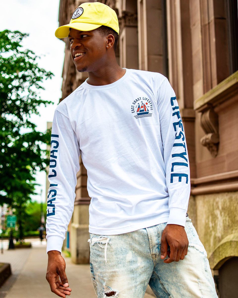 EASTCOASTLIFEST's tweet photo. Long sleeves back in stock!! ⛵️ https://t.co/ceaicZUxDY 

RETWEET to be entered to win one! 🚨 Be proud of where you’re from &amp; stay fresh 🌊 #EastCoast #Lifestyle https://t.co/UUF1dmmUH2