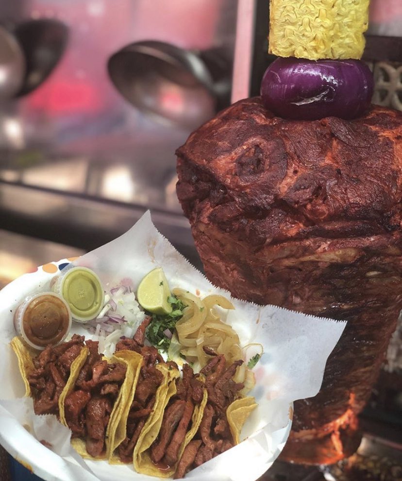 StreetFareSA's tweet photo. @BobnTimmysTX #MisterDiabloTacoTruck #ThePurplePigBBQ is what’s for dinner tonight! $1 off ALL wine at the #AirstreamBar 🍷 Park Hours: 5-10 PM 📍1916 Austin Hwy
#streetfaresa #foodieheaven #eatwherestreetfare #safoodtruck #foodtruckpark #safoodie #safoodblogger #safoodpics https://t.co/PdPFYRPQjz