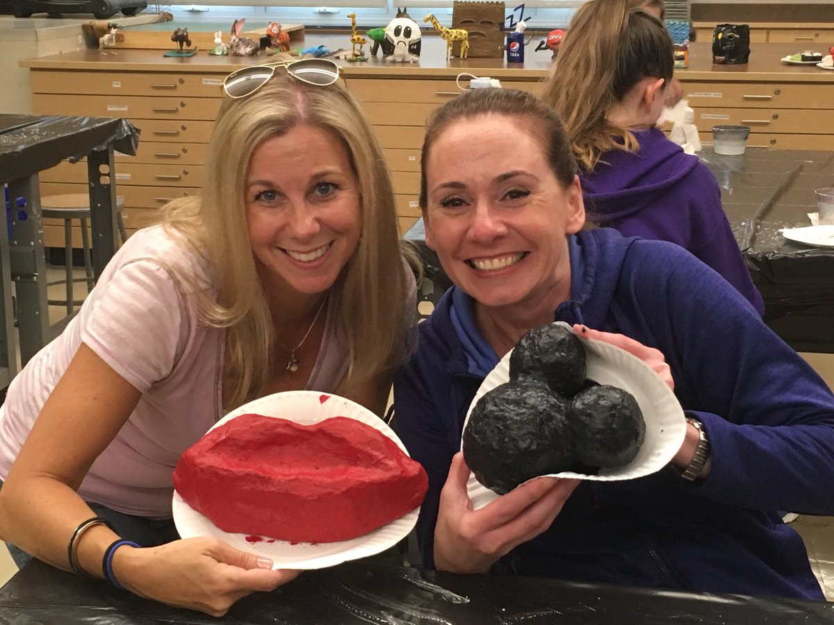 NPSlibrarymedia's tweet photo. Wellness Day Rocks! Thank YOU NPS. @NPSlibrarymedia @MrsGardner144 @ZajacSLP @LoriAndrade11 @kathleen_megna @l_kabat @DrBaetaNPS @kwinsper @joneill727 https://t.co/ey4hhfUTNs
