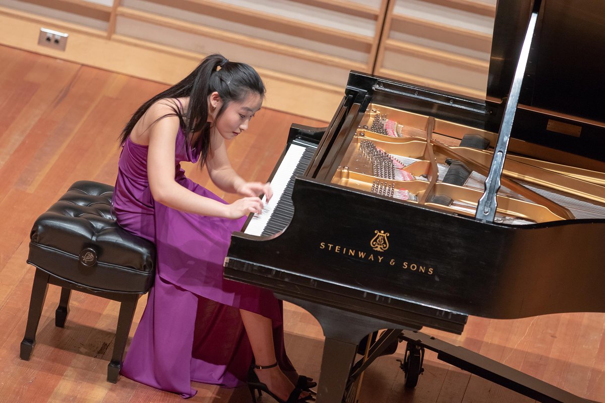 WANTED: talented young pianists, ages 15-18, with great artistic vision who are passionate about piano performance and repertoire ... is that you? Apply by September 15. First Prize $2,500 cash; additional $1,250 cash awards available. youtu.be/Yy0ghzCpXXI