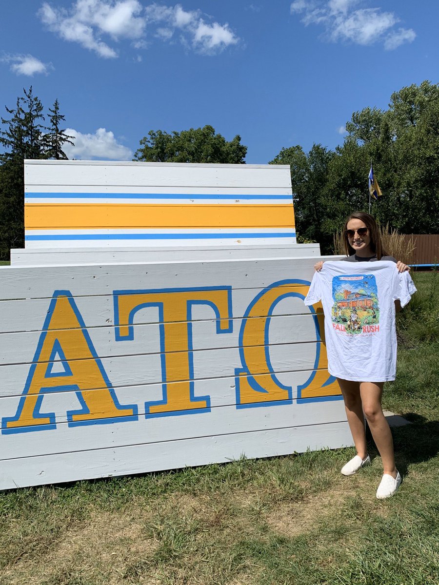 bsu_ato's tweet photo. Congratulations to Zoe for winning our fall rush shirt! More giveaways soon to come. Interested in rushing? Come out to Alumni Night tonight 7-9pm! #ato #atoleads #rush2019 https://t.co/Wi9Z2OEB0b