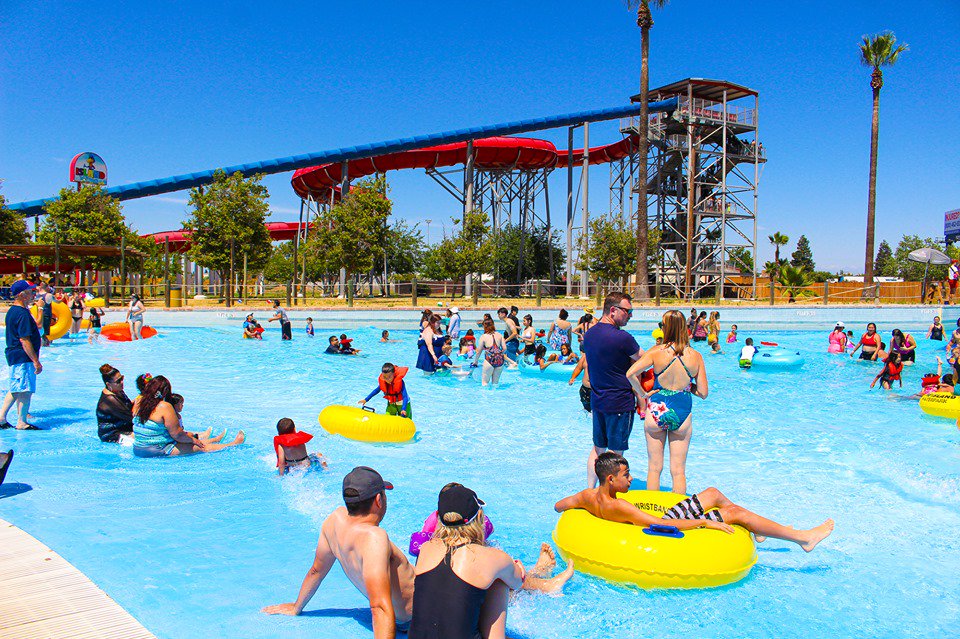 Island Waterpark tweet media