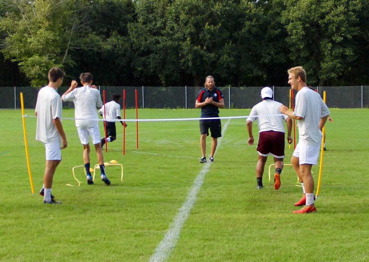 SportsBentley's tweet photo. With #headcoach @ARWhitt5 touring Europe and scouting players, #bentleysocceracademy #leadcoach Daryl Sattler here in @CityofJax developing players! To enroll to #bentleysportsacademy contact us at: INFO@bentleysports.co/contact
The Global Game π!!!
#playerdevelopment #BSG https://t.co/8YZGSlzUC5