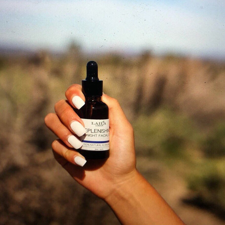 Our Replenishing Midnight Oil uses natural oils and botanical 🍃 extracts chosen to suit all skin types  #facialoil #serum #naturalskincare #freshskincare #beautytips #beautycare #wellbeing #noparabene #facialserum #skincaretips #beauty101 #organicskincareproducts
