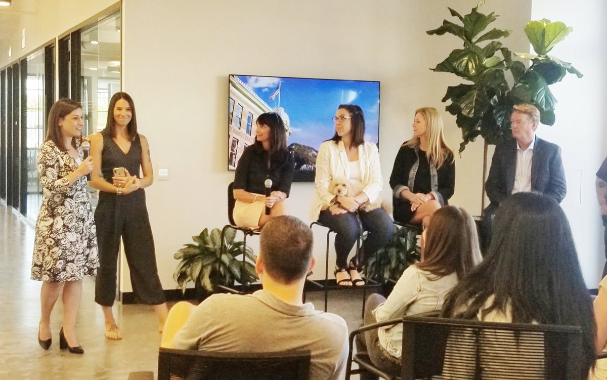 cindisodolski's tweet photo. So happy to be a part of the New Agent Breakfast Panel today. I love getting the chance to share my wonderful experiences with Compass. Glad to be a part of this family!
#compass #agentsofcompass #findyourplaceintheworld #realtor #realestate #topproducer https://t.co/Ni3ET33axJ