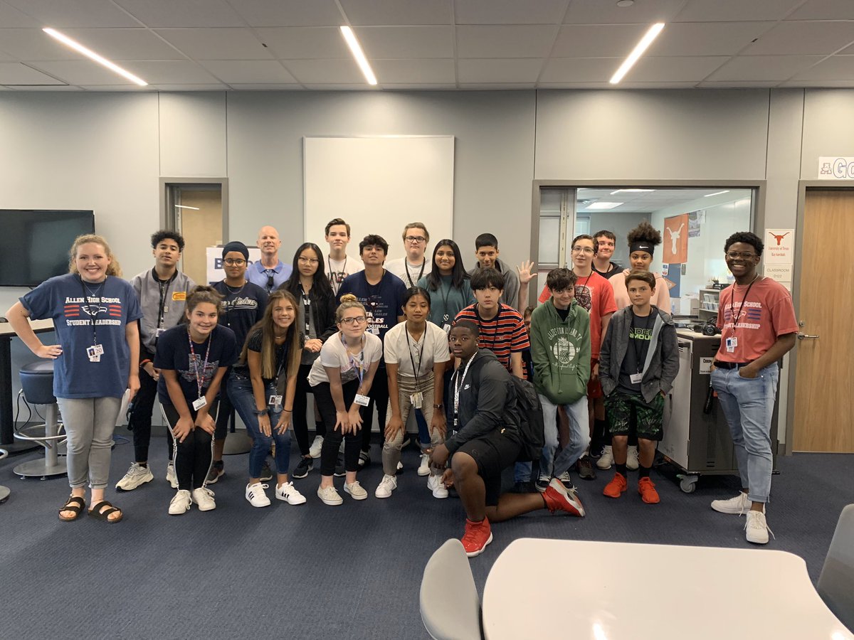 a1an_drake's tweet photo. @AHS_WINGS #LFCTime We had a great time during our first full lesson of LFC Connections!! https://t.co/pccWLspSXR