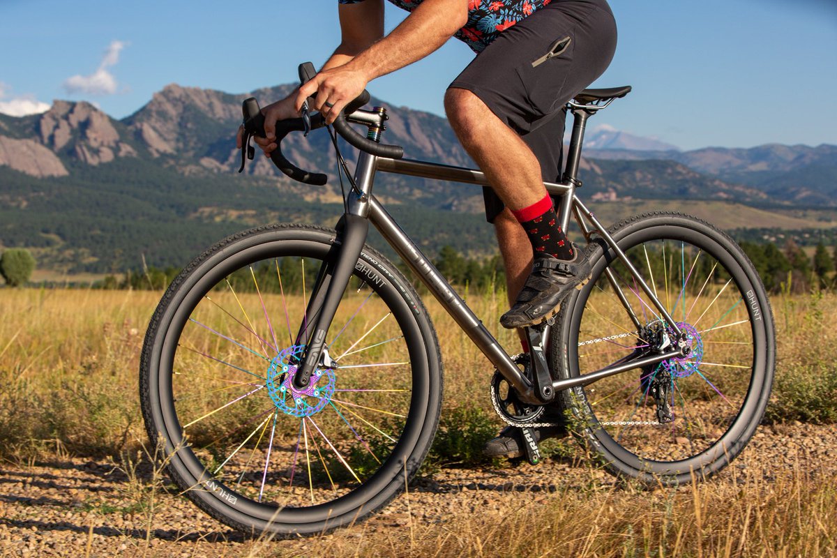 Lindarets's tweet photo. We've got a couple new J.Guillem - Titanium Bicycles Atalaya build options available on the site. A value-packed Rival build all the way up to the incredible custom "oil slick" Prismatic build. Check 'em out. 

https://t.co/XOS4UvtZW0 https://t.co/bfBxgQwB6S