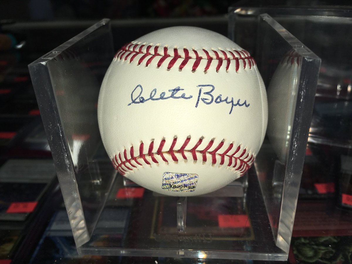 lanc_supcap3841's tweet photo. Some awesome additions to our booth today @champlainvalleyfair #baseballcards #autographedbaseballs @iconic_freddy #10bestdaysofsummer #autographs @oriolesrise @Markhoyle4 @vegitojedi @SBergerBOSTON @TimJenkins1962 @ShaneKatz73 @1013RadioBrady https://t.co/qc9UgkuPUB