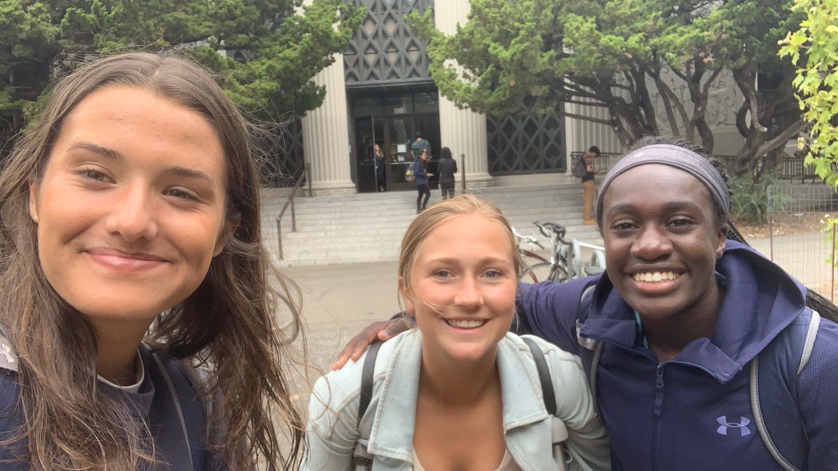 CalWSoc's tweet photo. First day of classes, here we come! ππ»β½οΈ
#BackToSchoolBears https://t.co/nKBNSPtb2n