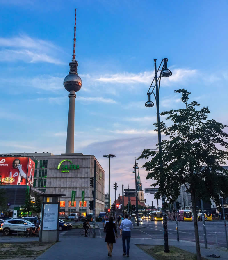 TheGl0beTrotter's tweet photo. A Three Day Itinerary of #Berlin https://t.co/G7VUyWRMix 
#Travel #Germany @VisitGermanyUK https://t.co/JRy3oTZ2WB