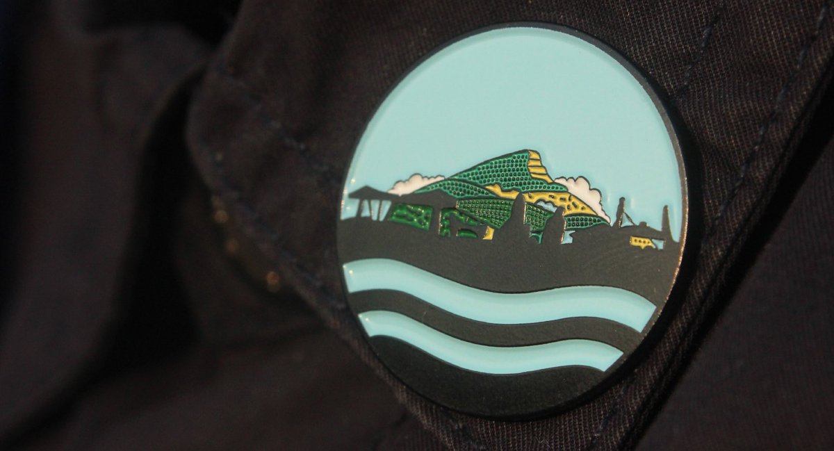 Ironopolis1876's tweet photo. NEW RELEASE • TOMORROW 7PM • https://t.co/P9fzXipkQw •

Inspired by an old Cleveland County Council design and our very own logo, the Town &amp; Country tee and pin badge pays homage to our region’s great landmarks.

Full colour print to the back and wordmark to the front.

#UTB https://t.co/mY45Kj8fe5