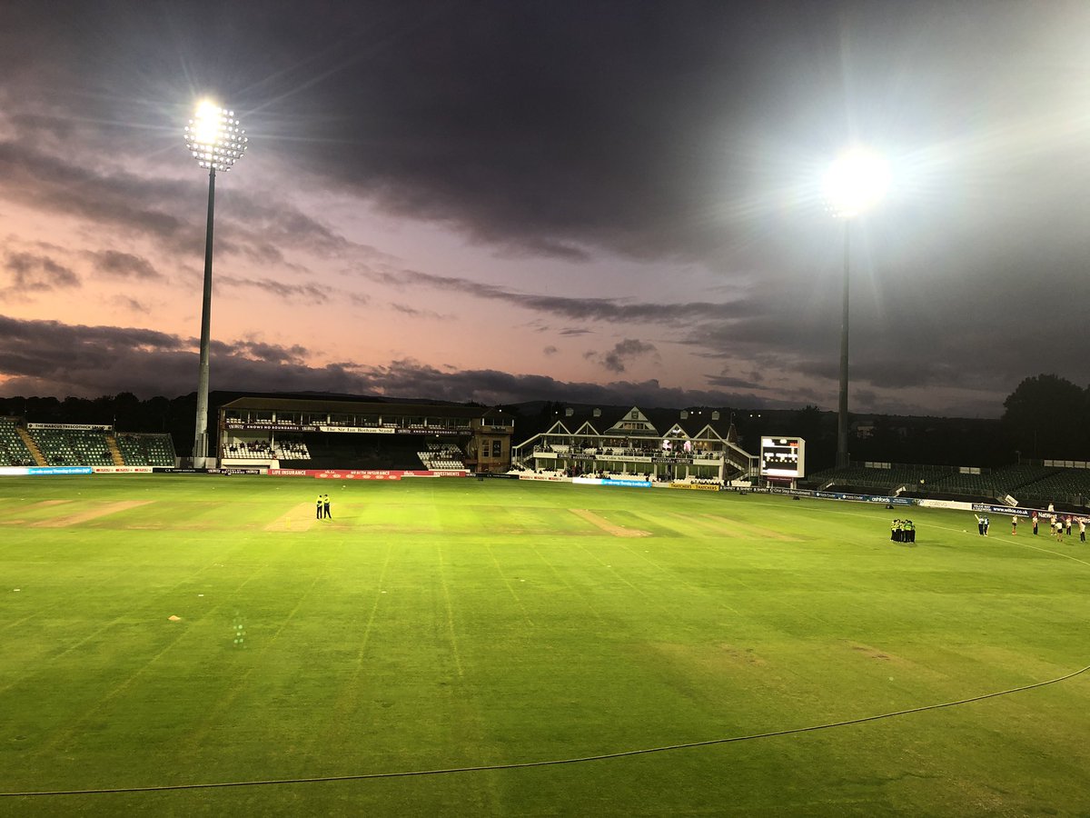Supporting our ladies @WesternStormKSL in their last ever Kia superleague home game!! Huge Thank you to <a href="/richbrice1/">Richard Brice</a> for the use of his box and the continuous support he has given us throughout the past 3 years!⭐️