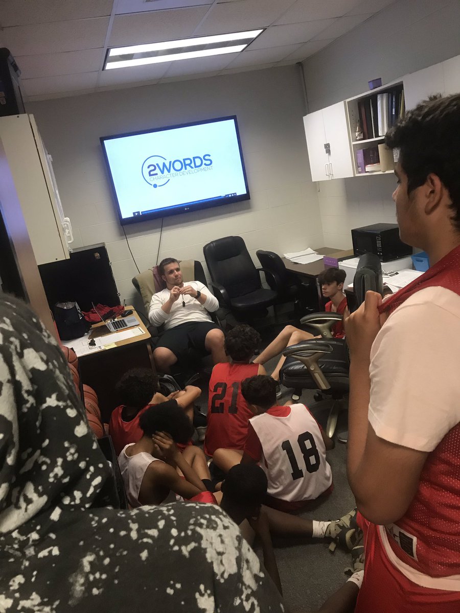 ClearBrookHoops's tweet photo. Coach @colby_andrews_ using the 2 Words program to teach Brook basketball players about setting high character standards. #ccisdcorevalues @CCISDAthletics @ClearBrookHS https://t.co/YHKW80BMQp
