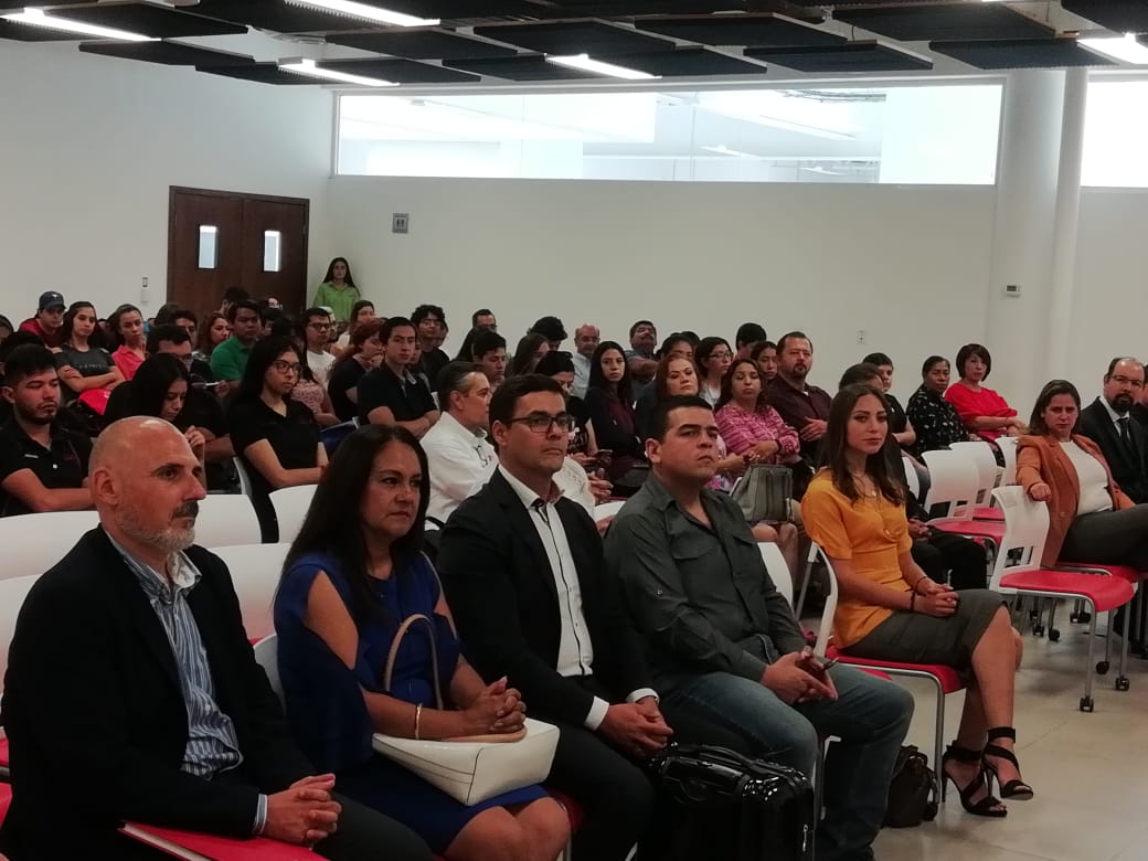 Este miércoles acudí en representación de nuestro alcalde <a href="/manolojim/">Manolo Jiménez Salinas</a>, a la inauguración del 3er Encuentro Mundial de Acciones Sustentables, que se efectúa en el Auditorio de la <a href="/UAdeC/">@UAdeC</a> 
Siempre preocupados por el medio ambiente #TodosPorSaltillo