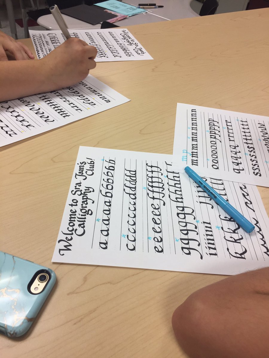 SenoraJam's tweet image. First Calligraphy Club session and these girls are pros already!! Love their excitement and willingness to learn!  #mashflex #calligraphy #creativelettering