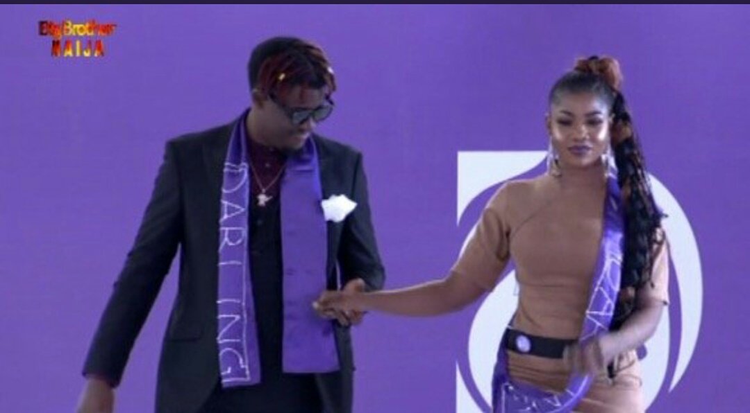 HildieNene's tweet photo. All I care about this night is these two!! Tacha and Seyi are just too saucy!! 
Aaah!! My chest😍😍😍
🔱🔱🔱
#BBNaija
#findyourbeautiful 
#DarlingBBNaijaTask 
#TachaXCreative
#SeyiForce https://t.co/TFgSi9IJtp