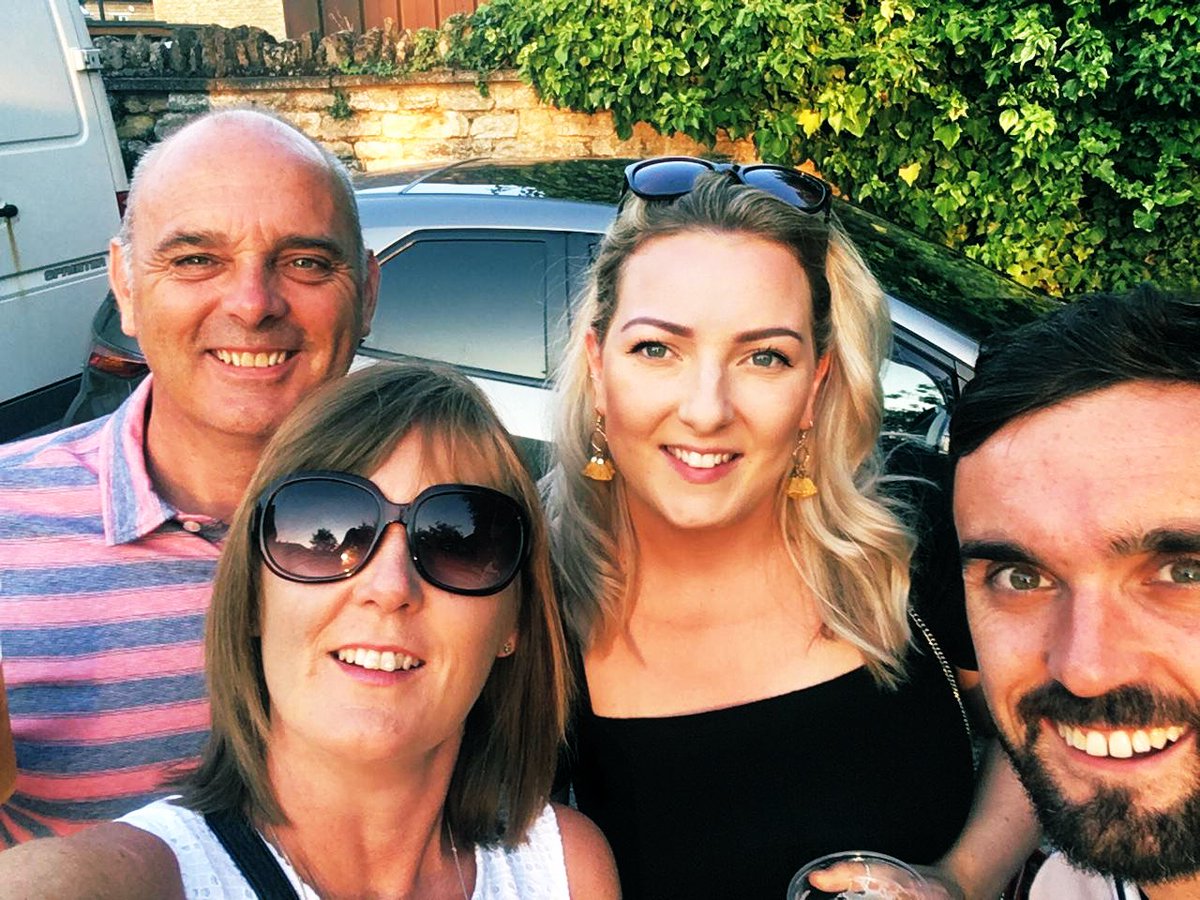markpike1967's tweet photo. Fab week visiting @JoshPike33 & Harriet at their stunning home in thier awesome village of Deeping St James. Been great to catch up with them both & have a few beers, even caught a sneaky round of golf with the young man. #only1winner https://t.co/jsaFpdUyVf
