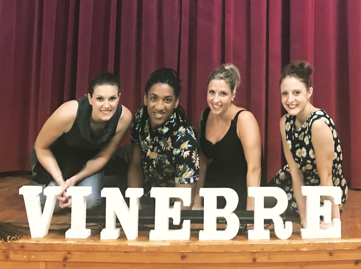AddauraCia's tweet photo. Aquesta nit EMBROSSA’T a la XXXVII Edició del Premi de Narrativa Ribera d’Ebre!!!
Feliços i agraïts!!!! 🤩🤩🤩 @Vinebreactiu
#addaurateatrevisual #embrossat #vinebre #vinebreactiu #joanbrossa #anybrossa #narrativa #bolosdestiu #gracies https://t.co/La0v4xPTqv