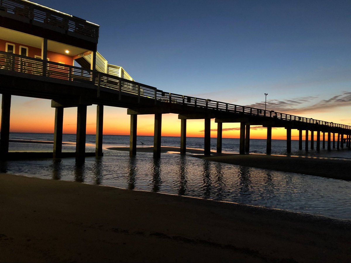 ZeroSix20's tweet photo. Our company culture is what makes us a unique workplace. We work hard,but we also have a lot of fun!Last month’s employee photo contest winner is Steve Singleton. The theme was Summer, and Steve nailed it with a photo of sunrise at the fishing pier! Stay tuned for the next round. https://t.co/DzTVrCPfKw