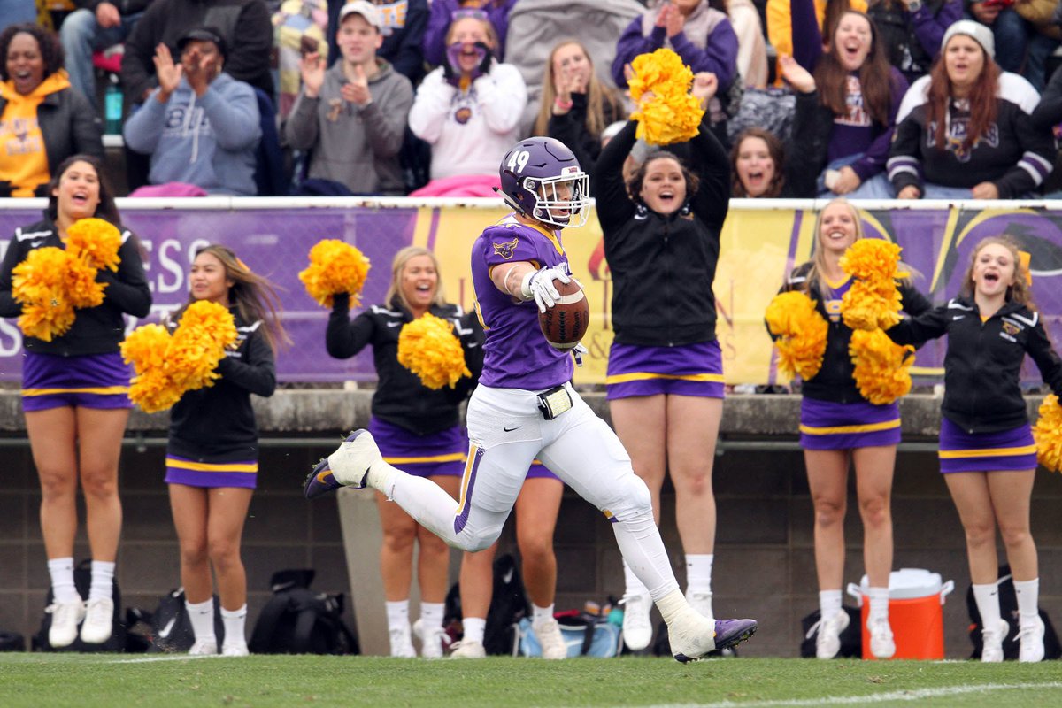 NFFNetwork's tweet photo. Congrats @alexgoettl23, the @msumavericks nominee for the 2019 #CampbellTrophy! https://t.co/mfGFXH24UM https://t.co/kSttu0OWCQ