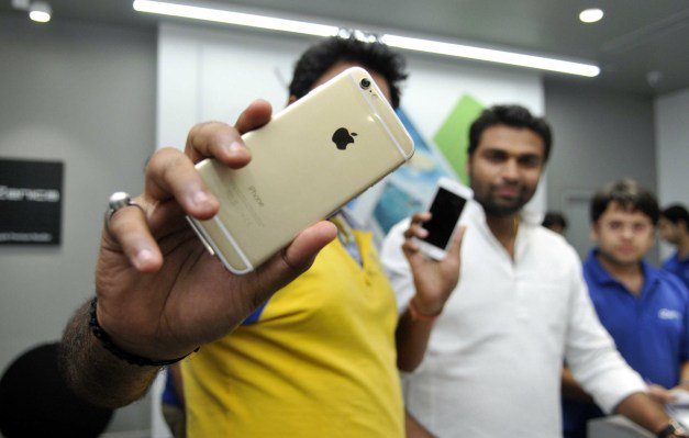 techbuddyw's tweet photo. India liberalizes foreign investment rules in a win ... - See Full >> https://t.co/g3TorlvXLB
.
.
#technology #techno #tech #games #technews #technopreneur #techlife #techstartup #techouse #technolove #techgame #technologies #technolife #techgeek #techaddict #technolovers https://t.co/egcljfiHOM