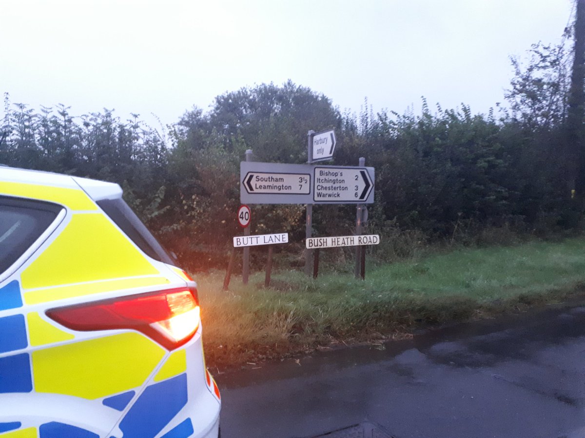 Rural patrols this evening in the soggy weather as part of #optempest in the battle to tackle #ruralcrime #fennnycompton #bishopsitchington #harbury #ladbroke ^6314