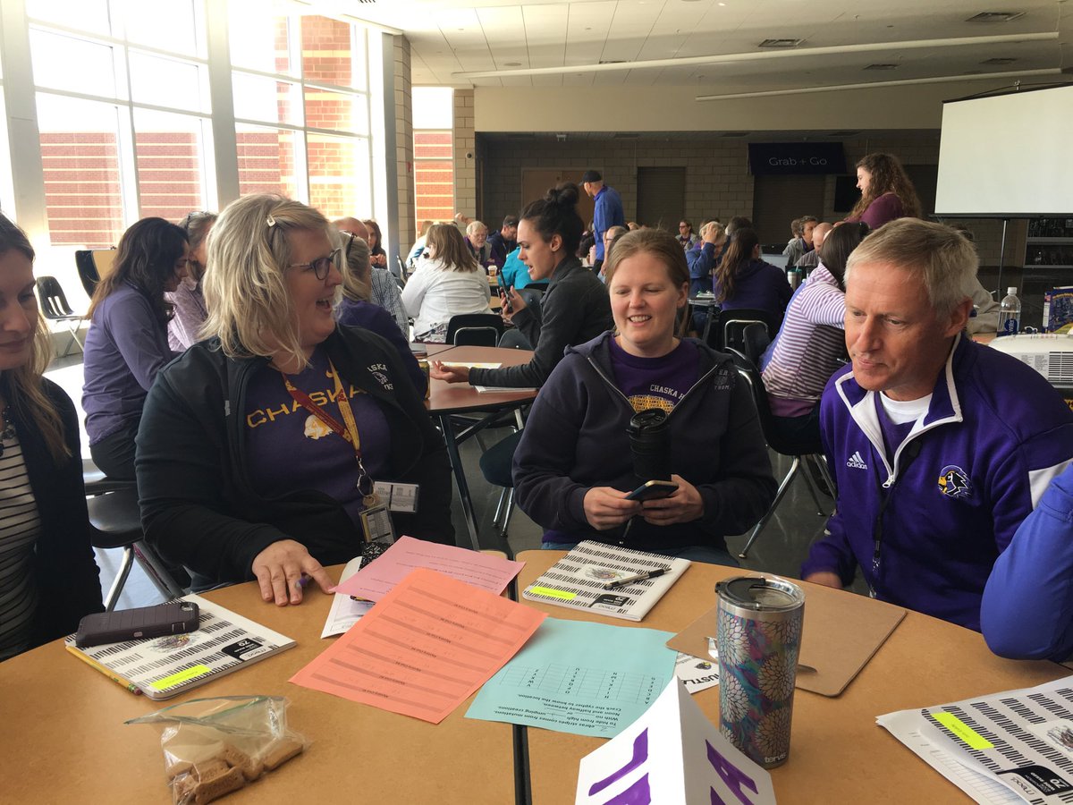 MetaCoach_Stew's tweet photo. Scooby and friends traveled throughout the district to look for clues, visit communities, and welcome students to the #HawkFamily! ⁦@ChaskaHawks⁩ #SoarHawks https://t.co/gaM2p08F7R