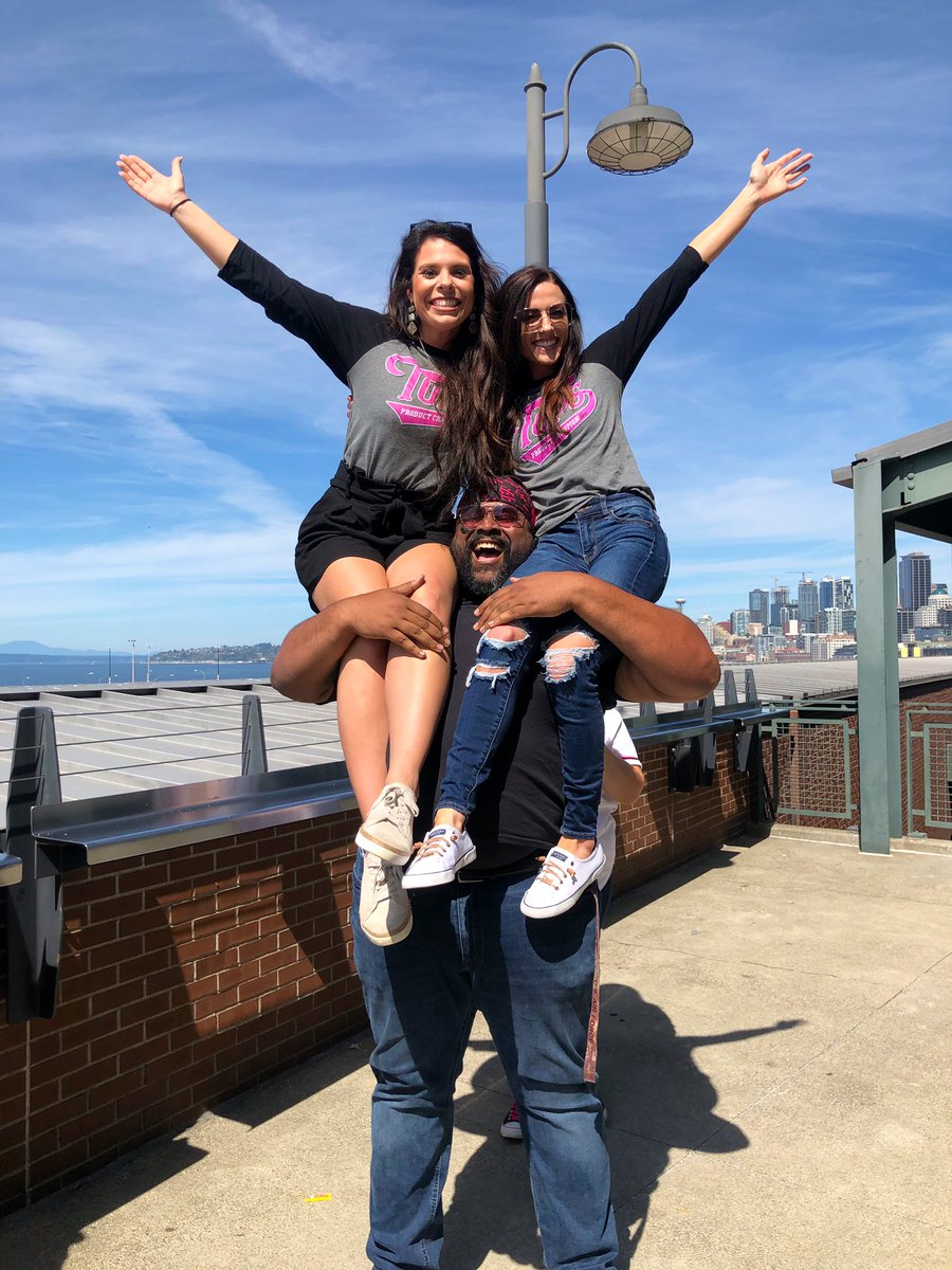 courtney_clarkk's tweet photo. Thank you for your constant support Buck! We will miss you—see you at the top! 😉💙 #TOPs #TeamOfPros #TMobile #TMobilePark @TOPsFrontline https://t.co/bHi1hRPdnG