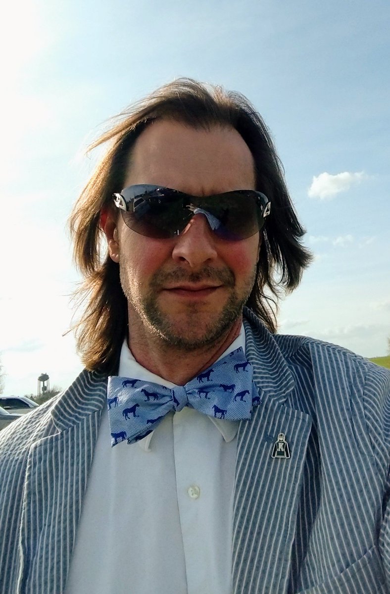 TomRubiano's tweet image. Happy #NationalBowTieDay #bowtiesarecool #dapperaf