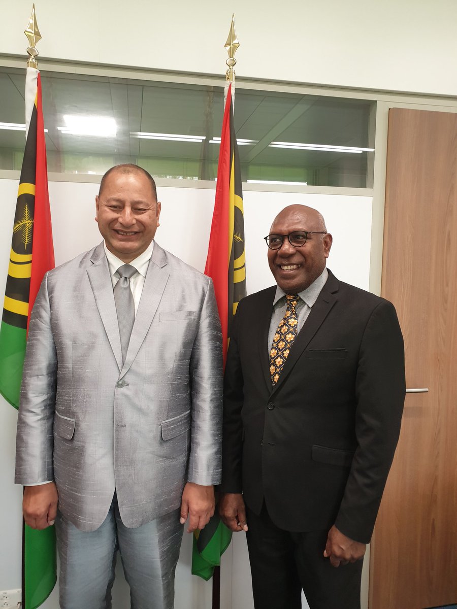 Sumbuea's tweet photo. Welcome to His Majesty King Tupou VI to the Vanuatu mission in Geneva. A long relationship with Vanuatu when His  Majesty attended Vanuatu's Independence Day in 1980. He remembers the day well. Thank Your Majesty for your service to Vanuatu. https://t.co/HahOF3vaJn