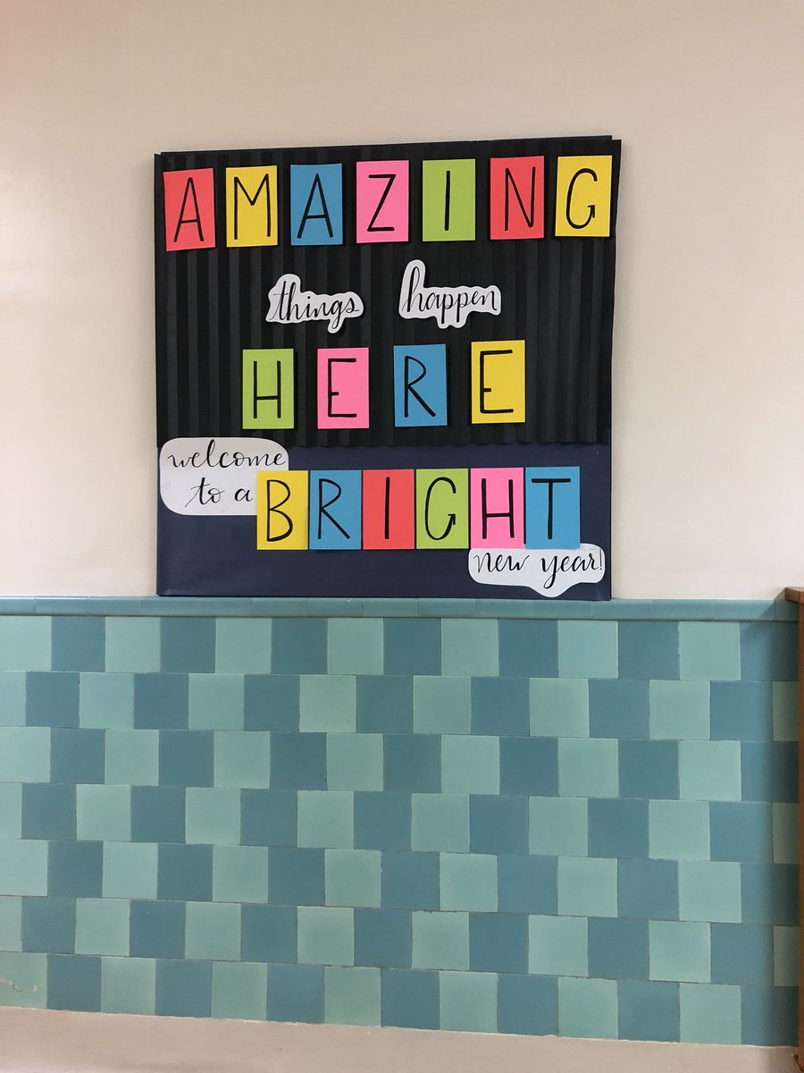 lyndsiew_ed's tweet photo. @thecrescentsyqr #crescentsexcellence Such awesome bulletin boards in our school! https://t.co/B703rv5oZ1