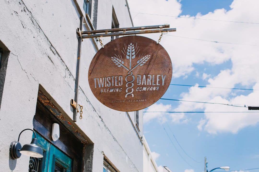 freethehops's tweet photo. Congrats to Jasper's @Twistedbarley as they celebrate their 2nd anniversary today! And on Sunday they celebrate 8 years of brewery taprooms in Alabama and help us raise a little money for our advocacy efforts. $1 per pint sold Sunday goes to the cause. #craftbeer #ALbeer https://t.co/whEUPNLGpP