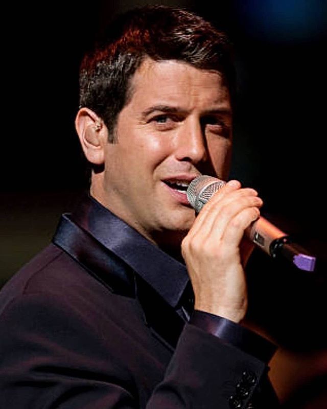 Sebbyholics's tweet photo. Amazing close up from @ildivo_friends , many thanks ๐๐ปโค๏ธ Repost By ildivo_friends: #flaahback
Sebastien Izambard, iI Divo, performs on stage duing their concert at Rose Garden arena in Portland. (Photo by Chris Ryan/Corbis via Getty Images)
#sebastienizambard #sebdivo #teamโฆ https://t.co/WPjeh1yIcY