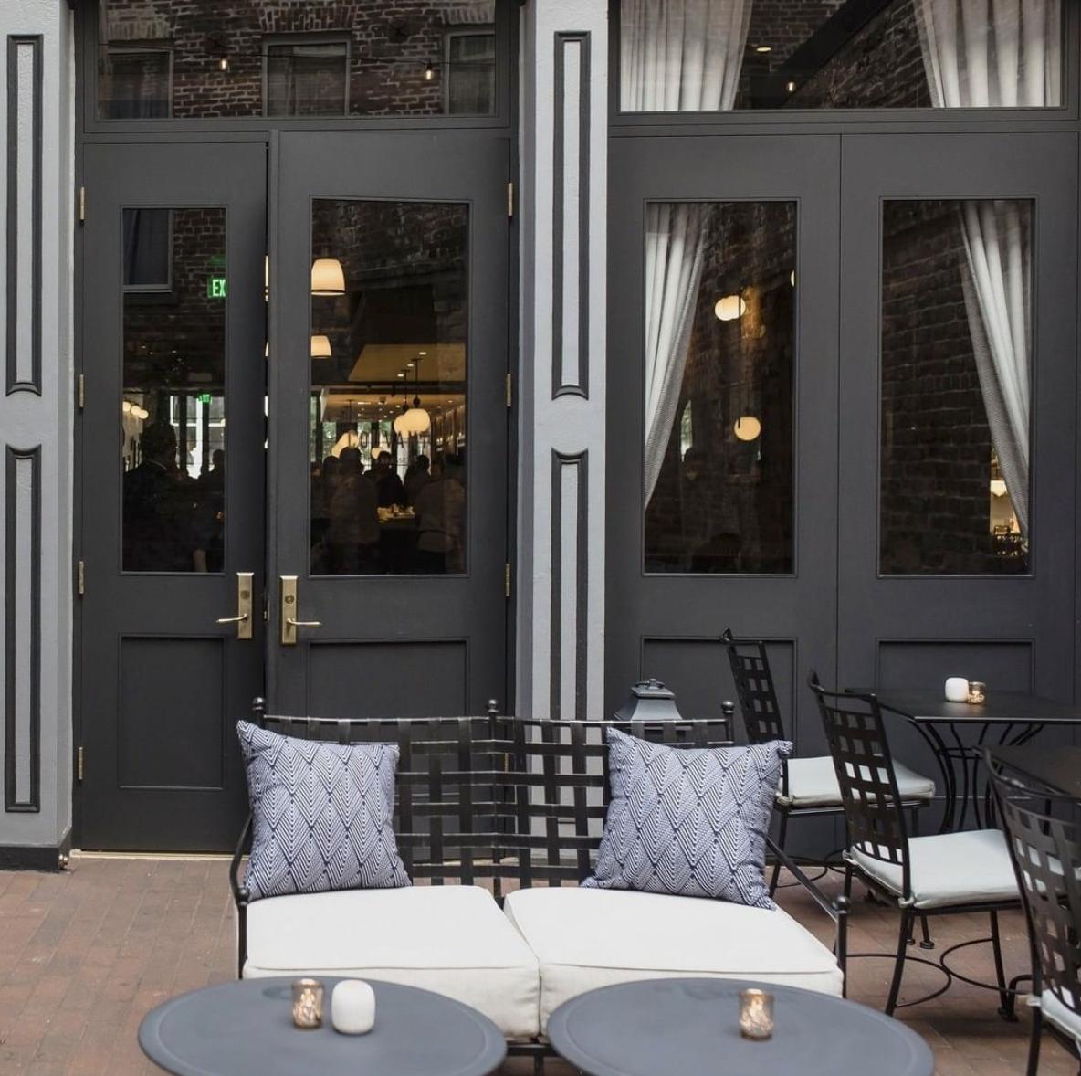 Have you spent time in our charming courtyard this summer? #theelizajanenola