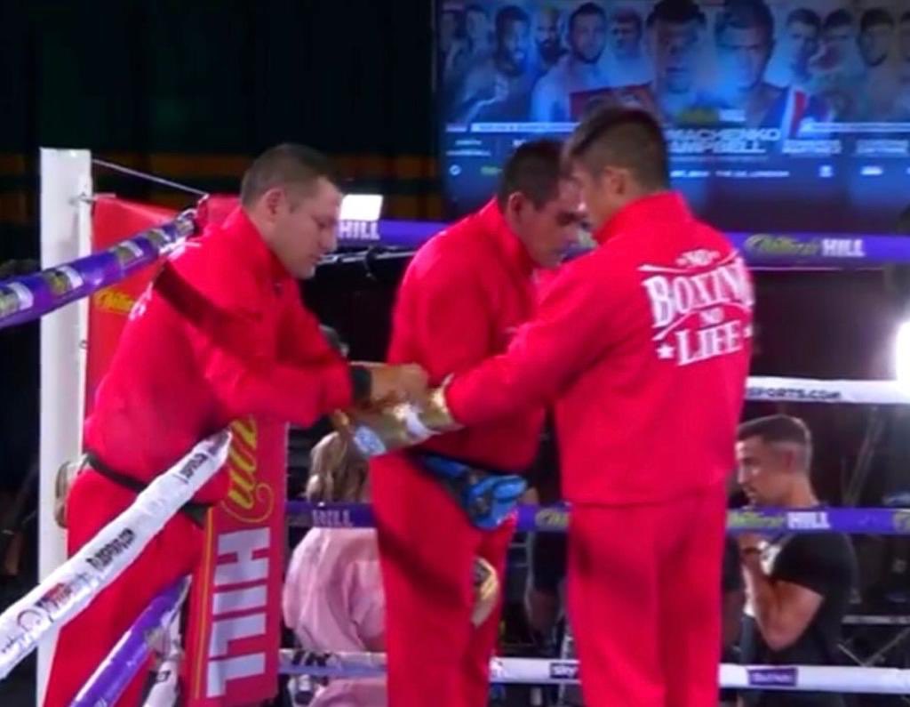 Este Próximo sábado en Londres el gran prospecto Mexicano Julio César “El Rey” Martinez perteneciente a las filas de <a href="/claseytalentobx/">ClaseYTalentoBoxeo</a> tendrá la oportunidad de convertirse en campeón mundial mosca @wbc. #NoBoxingNoLife orgulloso patrocinador.
<a href="/claseytalentobx/">ClaseYTalentoBoxeo</a> <a href="/CANELOTEAM/">EDDY REYNOSO</a>