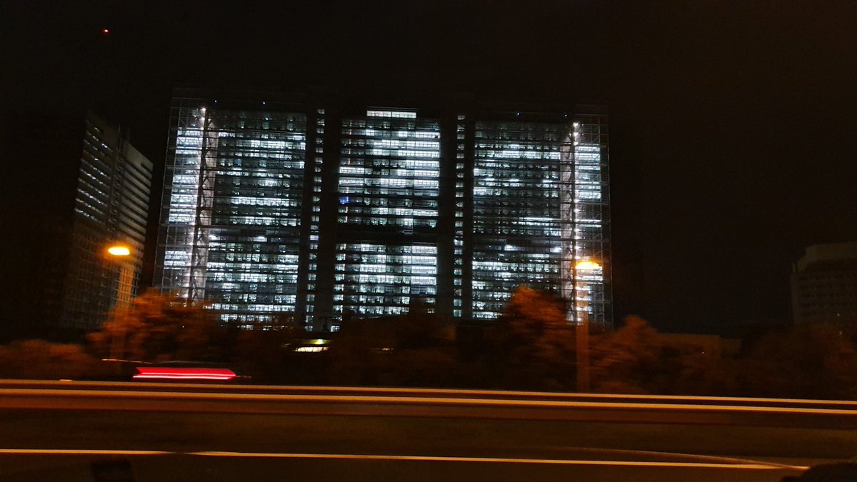zwanemanss's tweet photo. The @EPOorg #EPORijswijk eco friendly gigantic new HQ in Rijswijk. Even though it's all LED, why? There's nobody there so late. You can see it from space. #epoorg #epo #lightpollution #savetheplanet https://t.co/GeMrVF6CI9