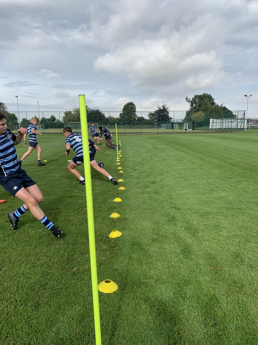 Super start to the 2019/20 season. Boys flew through fitness testing and spent time working on set piece. All building toward Saturdays friendlies <a href="/KingsMacRugby/">𝗞𝗶𝗻𝗴’𝘀 𝗠𝗮𝗰𝗰𝗹𝗲𝘀𝗳𝗶𝗲𝗹𝗱 𝗥𝘂𝗴𝗯𝘆</a> <a href="/AmpleforthSport/">Ampleforth Sport</a> @FifteenRugbyXV <a href="/PockRugby1sts/">Pocklington School 1st XV</a> #backtoschool #backingblue #wecan