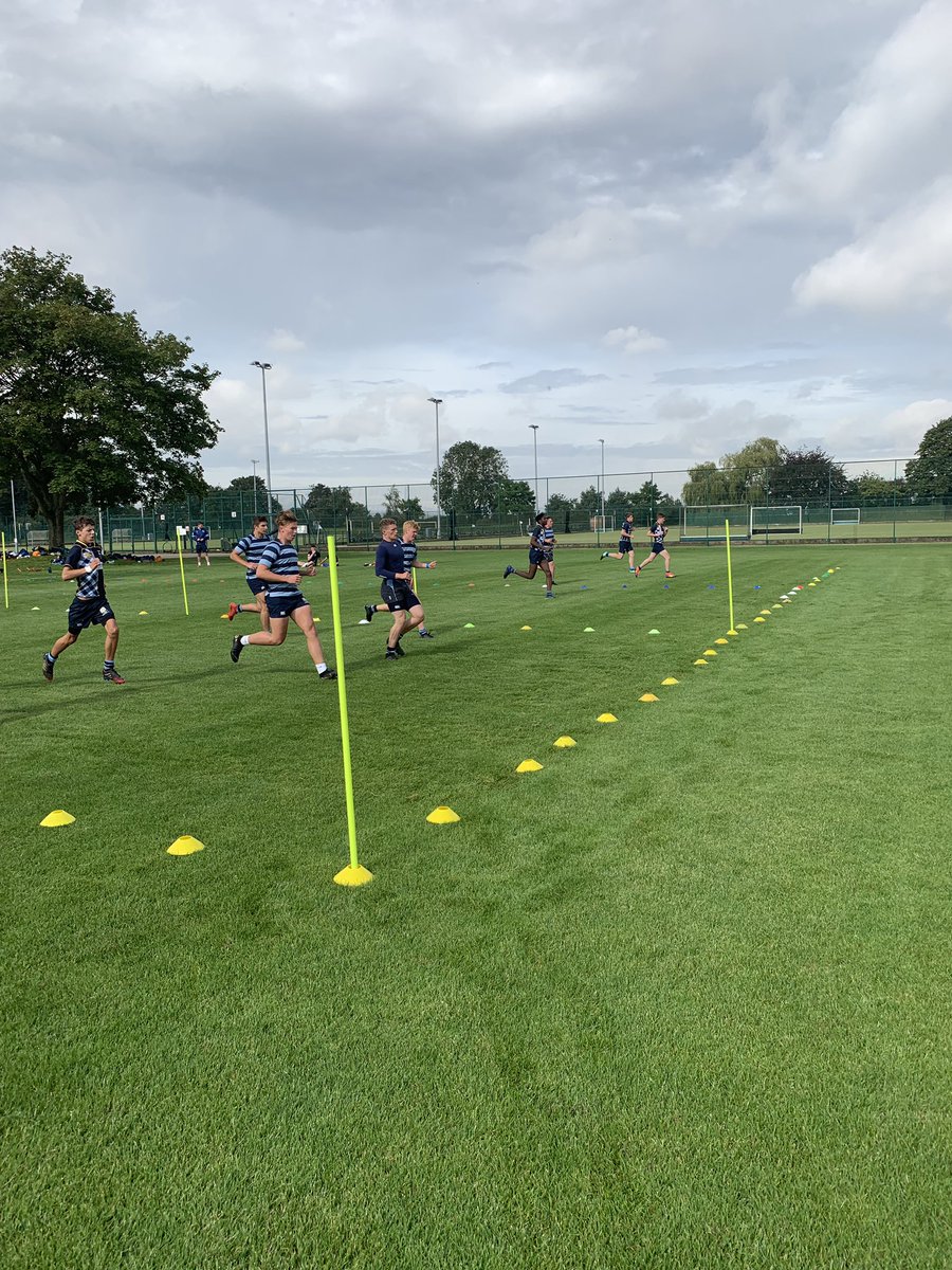 Pockcoaching's tweet photo. Super start to the 2019/20 season. Boys flew through fitness testing and spent time working on set piece. All building toward Saturdays friendlies @KingsMacRugby @AmpleforthSport @FifteenRugbyXV @PockRugby1sts #backtoschool #backingblue #wecan https://t.co/uKft8TrmBZ