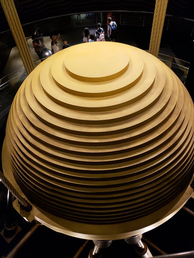 Coco_Miyoko's tweet photo. 5/8 While on this pilgrimage I had hopes of calming my mind. But I couldn't silence the creative voices many #artists seem to be unable to control. That's me! I looked for inspiration. Some of the pics I took were about color & shape. #WednesdayThoughts #TaiwanAdventure https://t.co/WqzsPmvFqB
