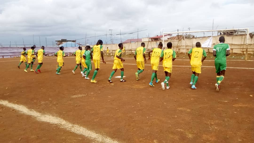 fc_shamel's tweet photo. FT!
ASSPA
SHAMEL FC
Melon Street 1-0 Kissy Central FC

Scorer;
Kaboma aka Gerrard
#SierraLeone https://t.co/tgs51Nu9l8